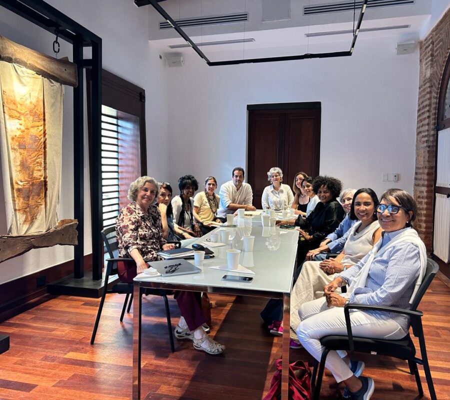 Exposición Carteles en Dos Calles